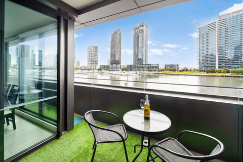 Melbourne Docklands Riverside Views - Accommodation Georgetown 0