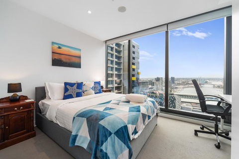 Melbourne CBD Water Views Parking WiFi Wine - Accommodation Georgetown 3