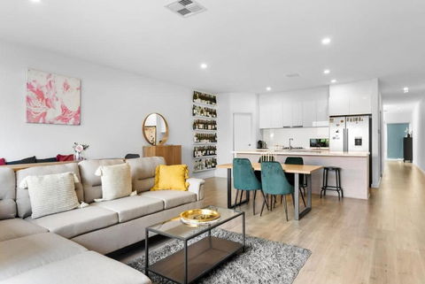 Mellow&Modernized Townhouse-3Beds-Quiet-Anzac Hwy - Accommodation Georgetown 0