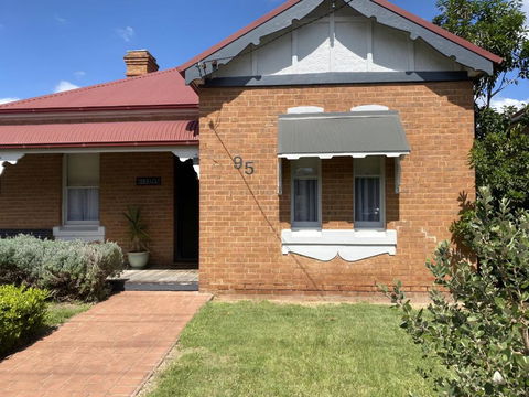 Merala A Cosy Cottage With Easy Stroll To CBD - Accommodation Georgetown 1