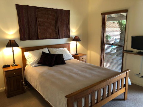 Meriba B And B - Accommodation Georgetown 1