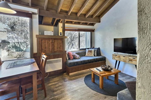 Merrigang Chalet, Dinner Plain - Accommodation Georgetown 3