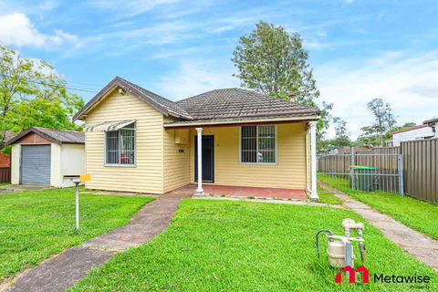 MetaWise Parramatta Cozy Room With Furniture WIFI - Accommodation Georgetown 0