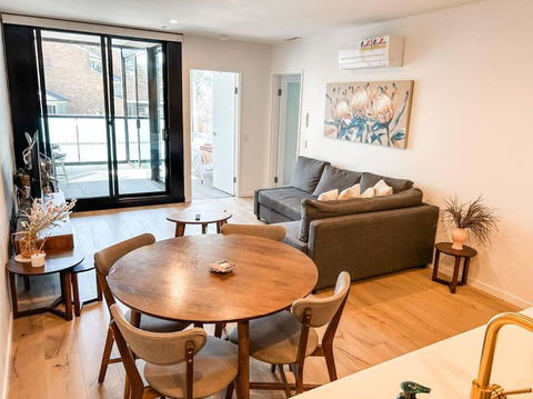 Metropol - CBD Pool Sleeps 7 - Accommodation Georgetown 1