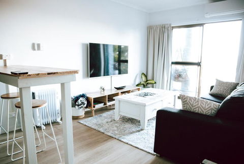 Michaels By The Sea - Accommodation Georgetown 0