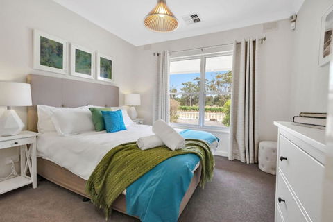Mid Century 4 Bedroom Getaway In Barossa Vineyard - Accommodation Georgetown 1