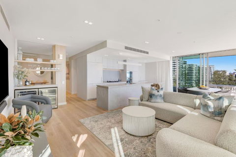Miles At Kirra Beach Unit 701 - Accommodation Georgetown 3