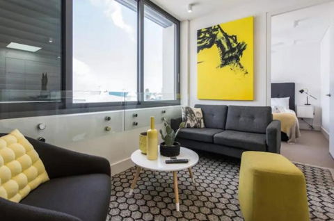 Modern 1BR Top-Level Unit With Keypad Entry In Bondi - Accommodation Georgetown 1