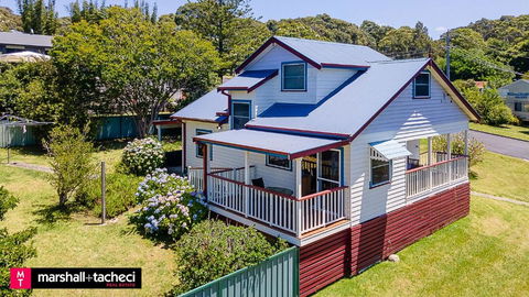 Moorhead Beach Cottage Bermagui - 60 Wallaga Lake Road - Accommodation Georgetown 0