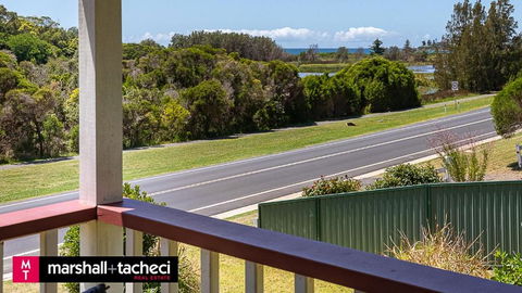 Moorhead Beach Cottage Bermagui - 60 Wallaga Lake Road - Accommodation Georgetown 3