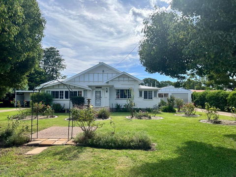 Mirrabooka Guest House - Accommodation Georgetown 0