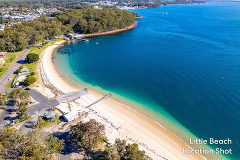 Mistral Court, 15 17 Mistral Close - Fantastic Unit With Wifi And Water Views - Accommodation Georgetown 2