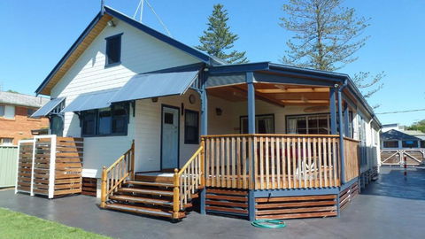 Mistys Beachside Cottage - Bring Your Own Linen. - Accommodation Georgetown 0