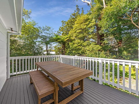 Mobys At Hyams Beach - Accommodation Georgetown 2