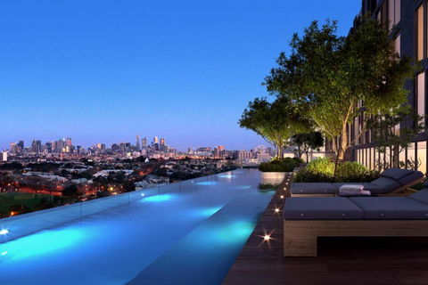Modern 1-Bed & City Views, Steps From Racecourse - Accommodation Georgetown 0
