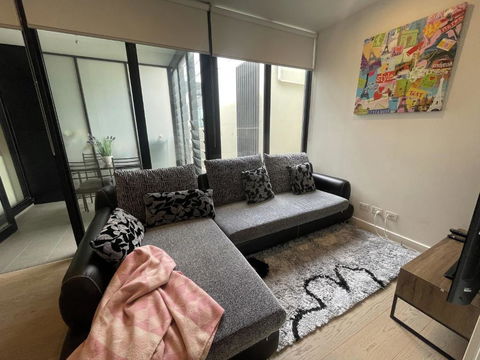Modern 1BD Apt W Free Parking In Central Brunswick - Accommodation Georgetown 3