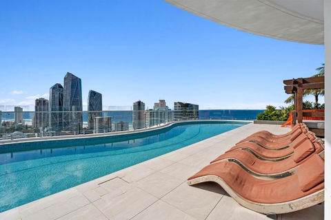 Modern 2-Bedroom Private Apartment On Low Floor In Broadbeach - Accommodation Georgetown 1