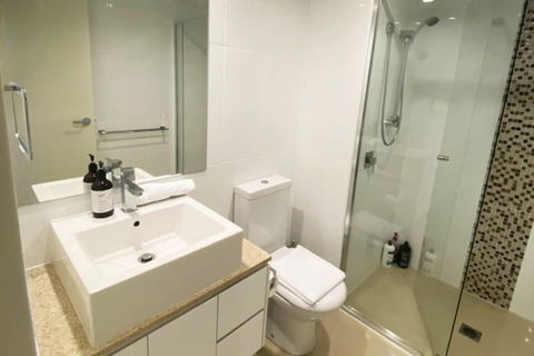 Modern 2BR 2BA Close To CBD - Accommodation Georgetown 3