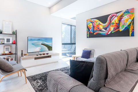 Modern 3-Bed Townhouse With Alfresco Dining & BBQ - Accommodation Georgetown 3