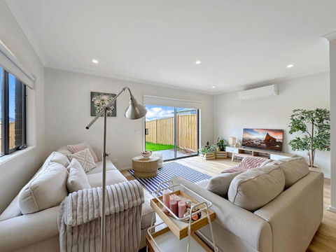 Modern 4BR A New Home In Clyde - Accommodation Georgetown 1