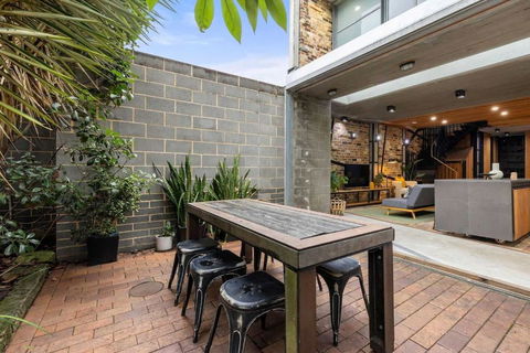 Modern & Stylish 3BR In Redfern - Accommodation Georgetown 3