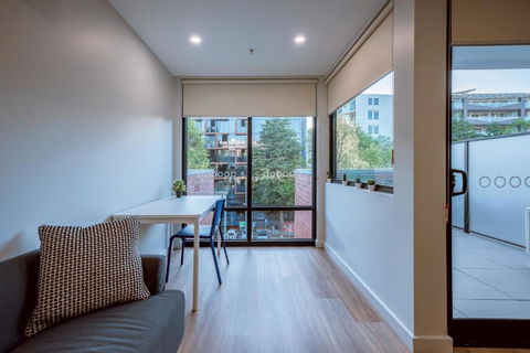 Modern Apt In Heart Of The City - Accommodation Georgetown 2