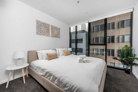Modern City Escape Phillip ACT - Accommodation Georgetown 3