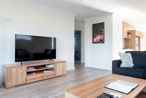Modern & Convenient In Newstead - Accommodation Georgetown 3