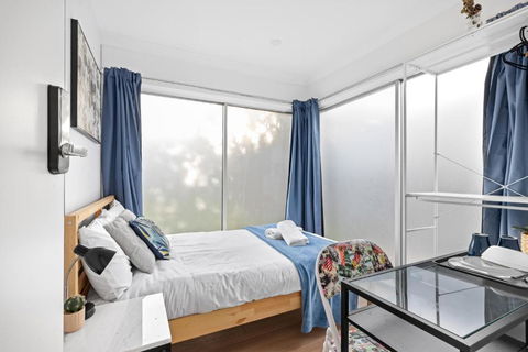 Modern Double Room At Botany - Mins To Airport - Shared Bathroom - Accommodation Georgetown 0