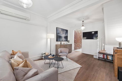 Modern Glebe Hideaway - Accommodation Georgetown 0