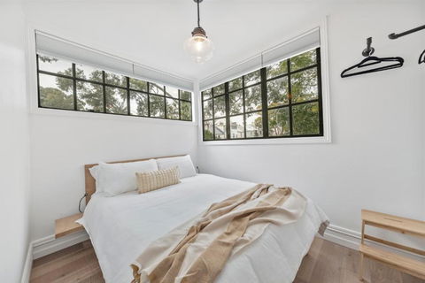 Modern Glebe Hideaway - Accommodation Georgetown 3