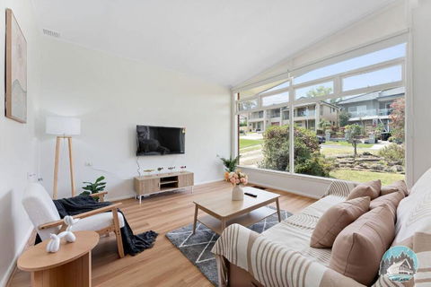 Modern House With Spacious Backyard In Telopea - Accommodation Georgetown 0