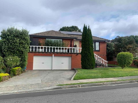 Modern Light Filled Home Near Beaches - Accommodation Georgetown 0