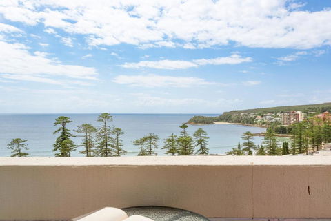 Modern Manly Apartment With Stunning Views, Pool - Accommodation Georgetown 1