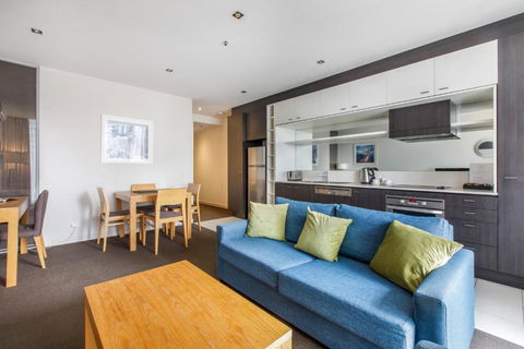 Modern Nomads Chic 1BR With Balcony In The Heart Of South Yarra - Accommodation Georgetown 3