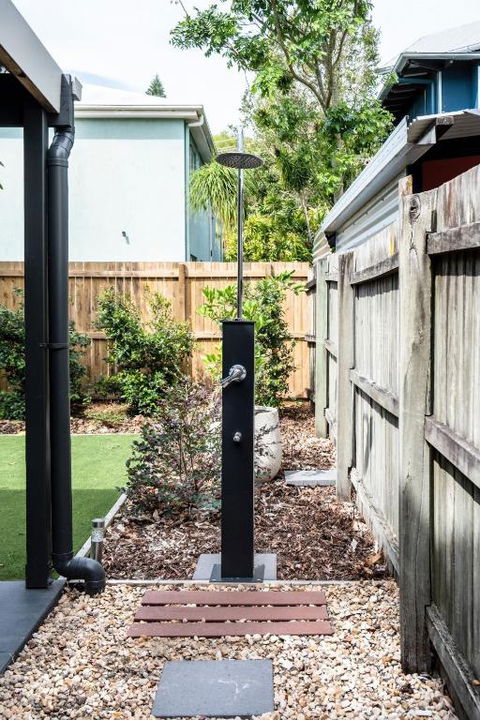 Modern Pet-friendly Mudjimba Townhouse - Accommodation Georgetown 1