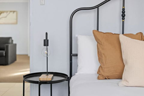 Modern Private Double Room - Central Spot At Liverpool - Shared Bathroom - Accommodation Georgetown 3