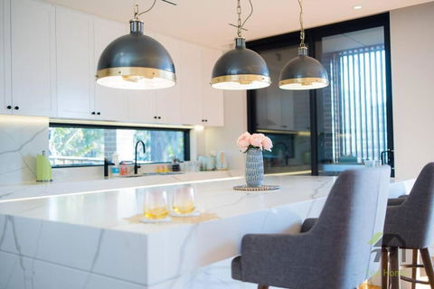 Modern Summer Palace In Epping - Accommodation Georgetown 1