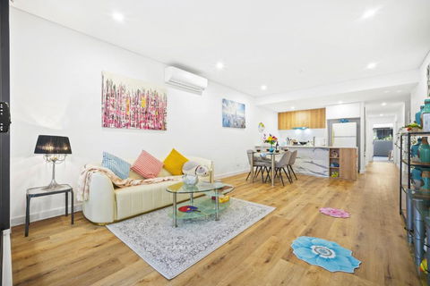 Modern Toy Style APT At Heart Kogarah - Accommodation Georgetown 2