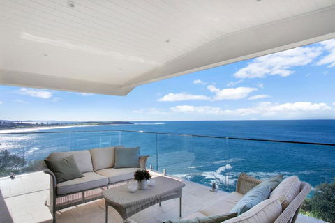 Monash Beach House - Oceanfront - Accommodation Georgetown 0