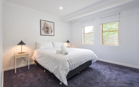 Monet 10 - Accommodation Georgetown 2