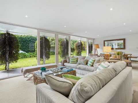 Montauk Portsea - Accommodation Georgetown 1