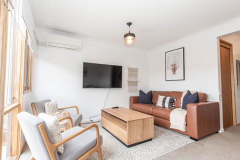 Montebello 3 12 Cobbodah Street - Accommodation Georgetown 3