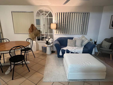 Mooloolaba Beach Side Escape - Accommodation Georgetown 0