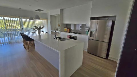 Moonee Retreat - 200m To Beach And Ocean Reserve Views - Accommodation Georgetown 3