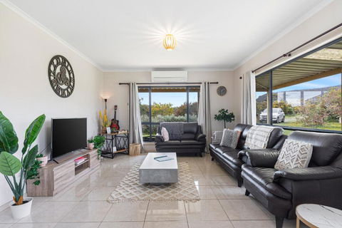 Morningside Farm House With Mountian Views... - Accommodation Georgetown 2