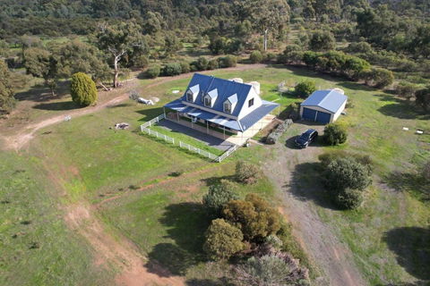 Morningside Farm House With Mountian Views... - Accommodation Georgetown 0