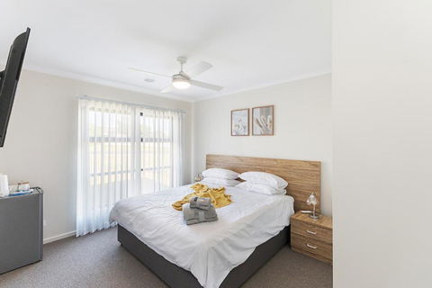 Morview Holiday Homes-Elephant - Accommodation Georgetown 0