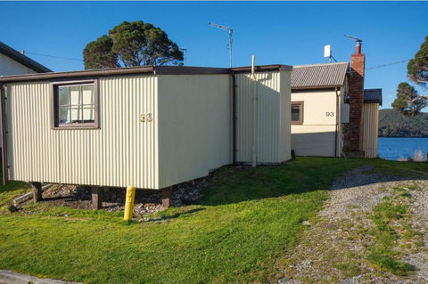 Mt Lyell (Back Cabin) - Accommodation Georgetown 0