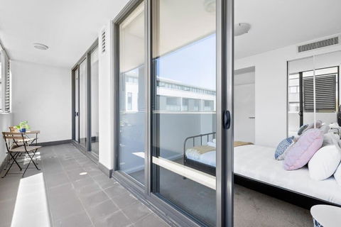 NEW 3BR Apt In Kingsgrove Sleeps 7 - Accommodation Georgetown 1